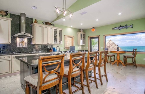 Marathon Casa | Isabella on Paradise Place 2 bed 2 bath with Exoti