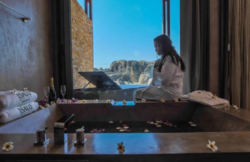 Ihorombe Hotel | Isalo rock lodge