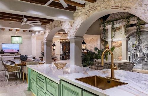Soacha Casa | IsaLuna Luxury House