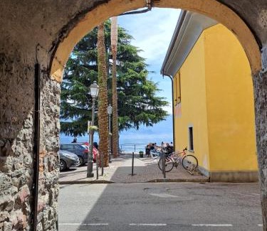 Riva di Solto Apartamento | IseoLakeRental - La Porta sul Lago