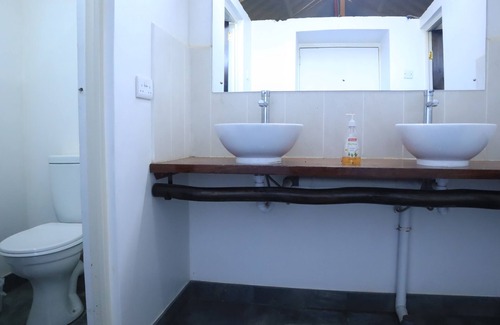 Arusha Cabina | Ishara Lodge