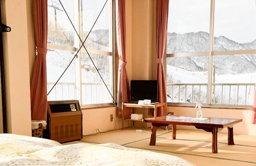 Yuzawa-machi Cabina | ishiuchiskicenter