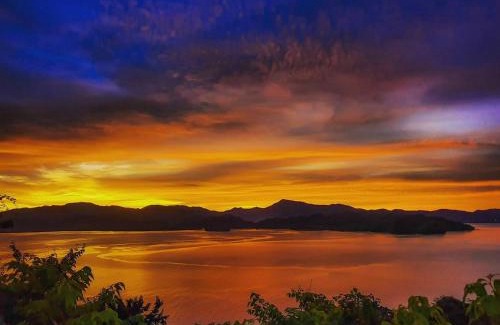 Cerro Plano Hotel | Isla Chiquita Glamping Hotel