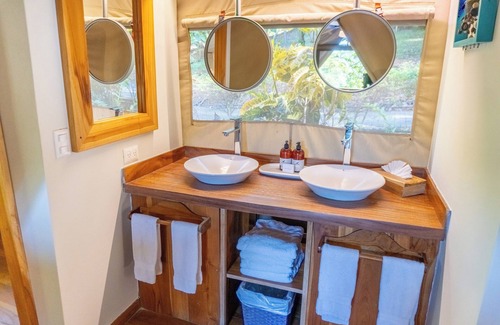 Paquera Hotel | Isla Chiquita Glamping Hotel