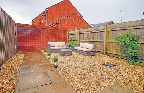 Newport Casa | Isla House - Newport City Centre - Sleeps 7