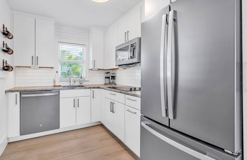 Islamorada Casa | Islamorada retreat "Bungalow Blue" w/ heated pool, Bikes, BBQ, amenities galore!