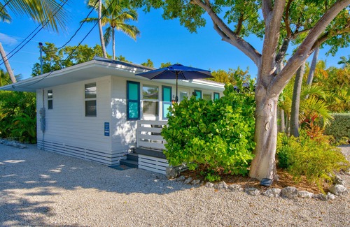 Islamorada Casa | Islamorada retreat "Bungalow Blue" w/ heated pool, Bikes, BBQ, amenities galore!