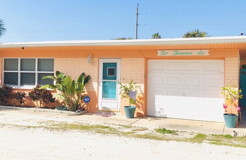 New Smyrna Beach Cabaña | 150 pasos de la playa !!! Hermosa casa de campo, perfecto para un solo o una pareja.