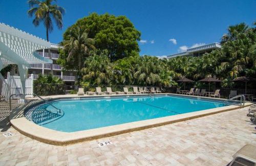 Sanibel Casa | Island Beach Club #330E