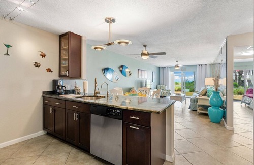 Ilexhurst Condominio | Island Beach Club 2 - Condo 2 Bedroom / 1.5 Bath ground level gulf front ,...