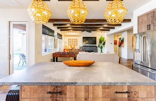 Terra Lago Villa | Island Breeze - Hawaiian experience in the desert!