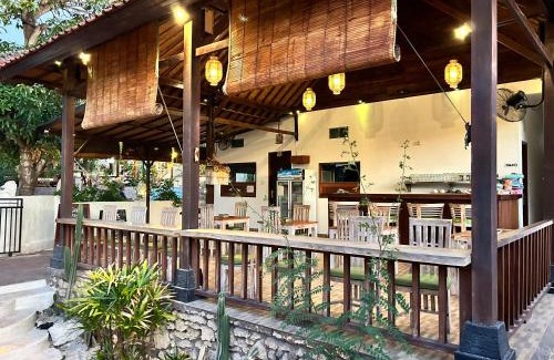 Mushroom Bay Hotel | Island Cabanas Formerly Taman Sari Villa