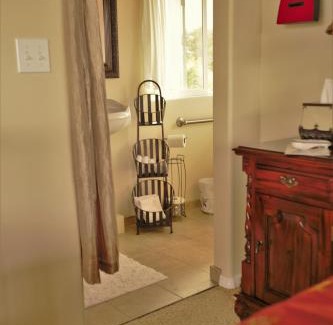 Papaikou Casa | Island Goode's - Luxury Adult Only Accommodation near Hilo