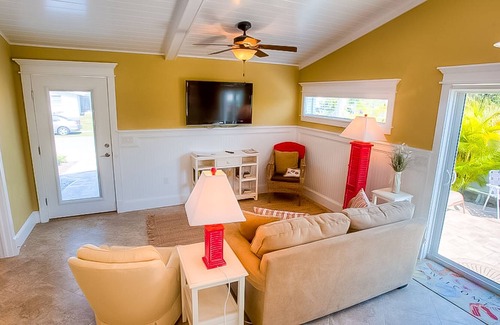 Holmes Beach Condominio | Island Hideaway by AMI Locals