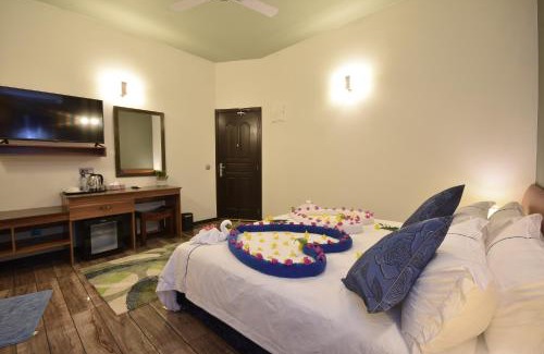 Ukulhas Casa | Island Home Inn