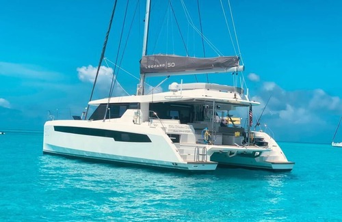 Carti Tupile Alquiler De Eote | Island Hopping on Luxury Private Crewed All-Inclusive Yacht