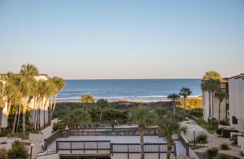 Butler Beach Apartamento | Island House E 225, 2 Bedrooms, Sleeps 4, Ocean View, Pool, Tennis, WiFi