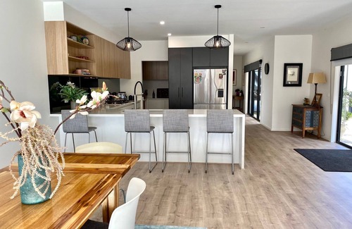 Yarrawonga Casa | Island Lakeside Retreat central to town