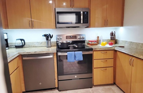 Singer Island Apartamento | Island life 2 br 2-ba walk 2 beach, Snorkel & Surf