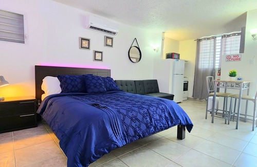 Levittown Apartamento | Island Oasis: Close to Vibrant Shops, Eateries & Beach Adventures