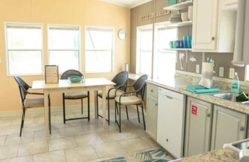 Cudjoe Key Cabaña | Island Oasis ~ YOUR Paradise awaits in Venture Out Resort!