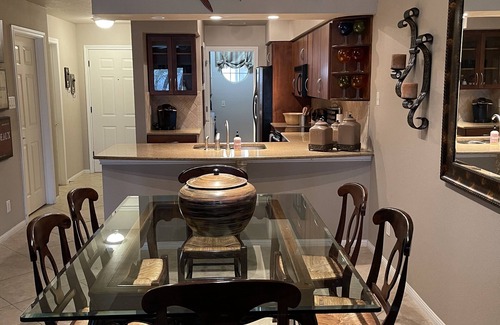 Highland Lake Estates Condominio | Island on Lake Travis Luxury Lake Escape