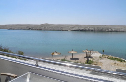 Dinjiska Apartamento | Isla Pag frente al mar 1