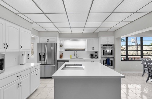 Coury Casa | Island Paradise-large 2 bedroom/2 bath SFH with Cabana club and 75ft of dockage