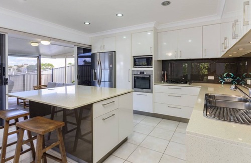 Banksia Beach Casa | Island Paradise on the Canal