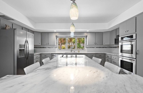 Nokomis Casa | Island Pool House on exclusive Casey Key in South Sarasota.