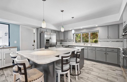 Nokomis Casa | Island Pool House on exclusive Casey Key in South Sarasota.