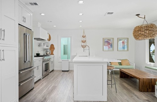 Key Allegro Casa | Island Retreat - Beautiful Key Allegro Canal Home - Kayaks Available for Guest