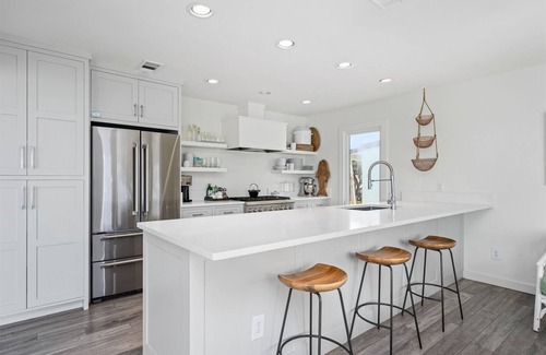 Key Allegro Casa | Island Retreat - Beautiful Key Allegro Canal Home - Kayaks Available for Guest