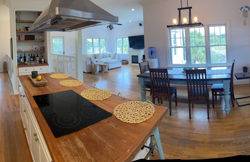 Terra Ceia Casa | Island Sanctuary and Retreat - Secluded waterfront home on historic island