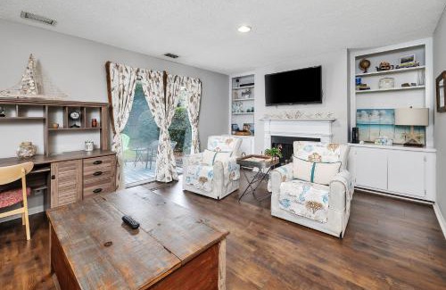 Saint Simons Heights Casa | Island Square #150