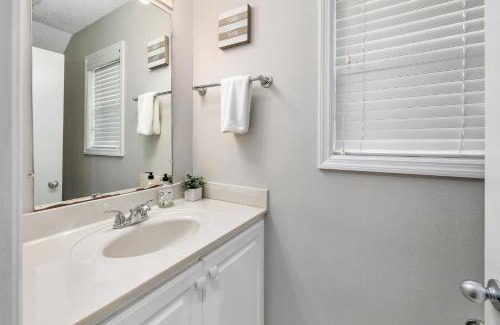 Saint Simons Heights Casa | Island Square #150