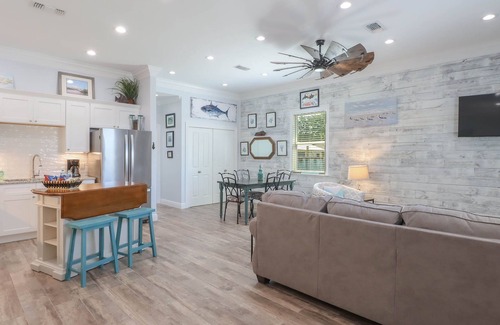 Bay St Louis Condominio | Island Time is waiting for you!