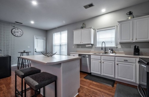 Memphis Casa | Island Vibe at Harbor Town-5 mins from downtown