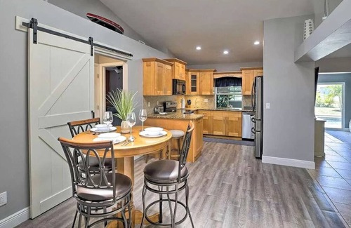 Kitchener Casa | Island vibes - Entire home 3bd/2bth - MUST SEA !