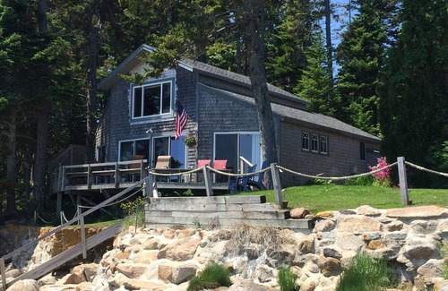 Spruce Head Cabaña | Island View Cottages - FARO