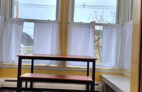 Munjoy Hill Apartamento | Island View House BnB Self Check-In # 4 / Free Off-Street Parking