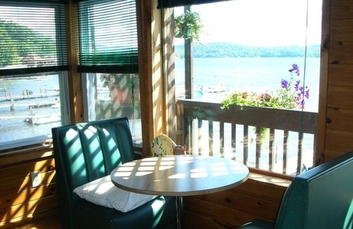North Lake George Casa | 'Island View en La Haya' Directamente en Lago reservado del Norte George ***** Ver y Sunny