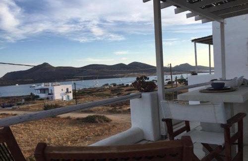 Antiparos Apartamento | Island White