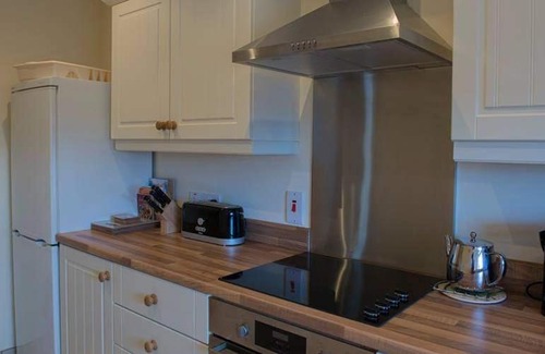 Bushmills Casa | Islandcorr Farm Luxury Glamping Lodges and Self Catering Cottage, Giant's Causeway