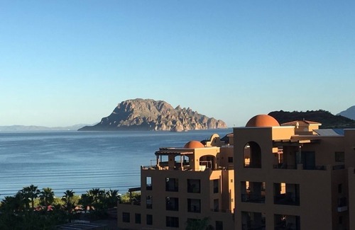Loreto Complejo | Islands at Loreto 4 bdrm or 3