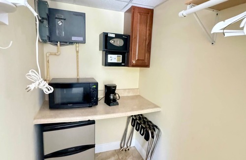 Wilton Manors Apartamento | Islands Inn on the Drive - Panorama Suite - Queen Bed - A3
