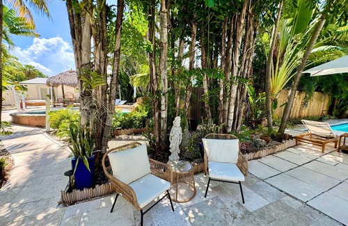 Wilton Manors Apartamento | Islands Inn on the Drive - Sunset Suite - King Bed - B1
