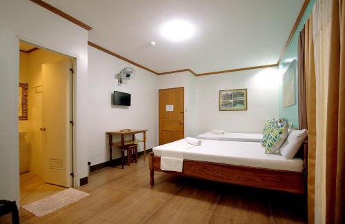 Coron Town Proper Hotel | ISLANDS VIEW INN