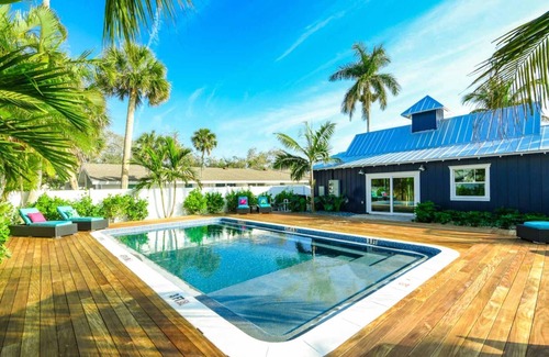 Holmes Beach Villa | Islands West Resort Villas by AMI Locals