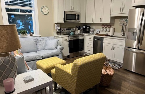 Emerald Isle Casa | Isle Be Back - Central EI - Beach Front Parking